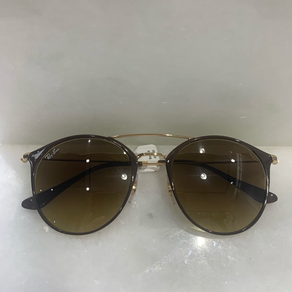 Ray Ban Steel Sunglasses in gold